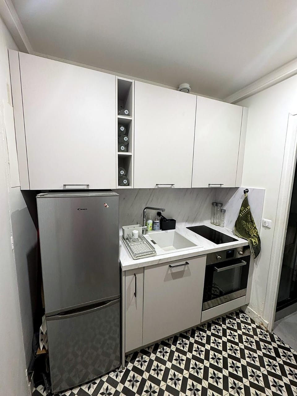dishwasher, oven, stove, kitchen