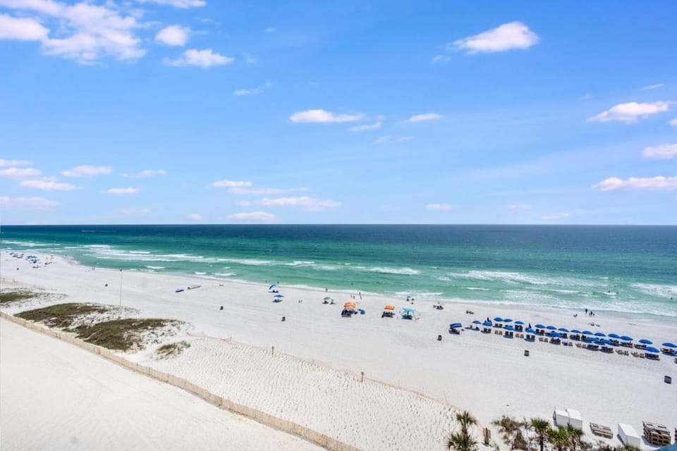 Day, Natural landscape, Bird's eye view, Beach, Sea view, sunbed
