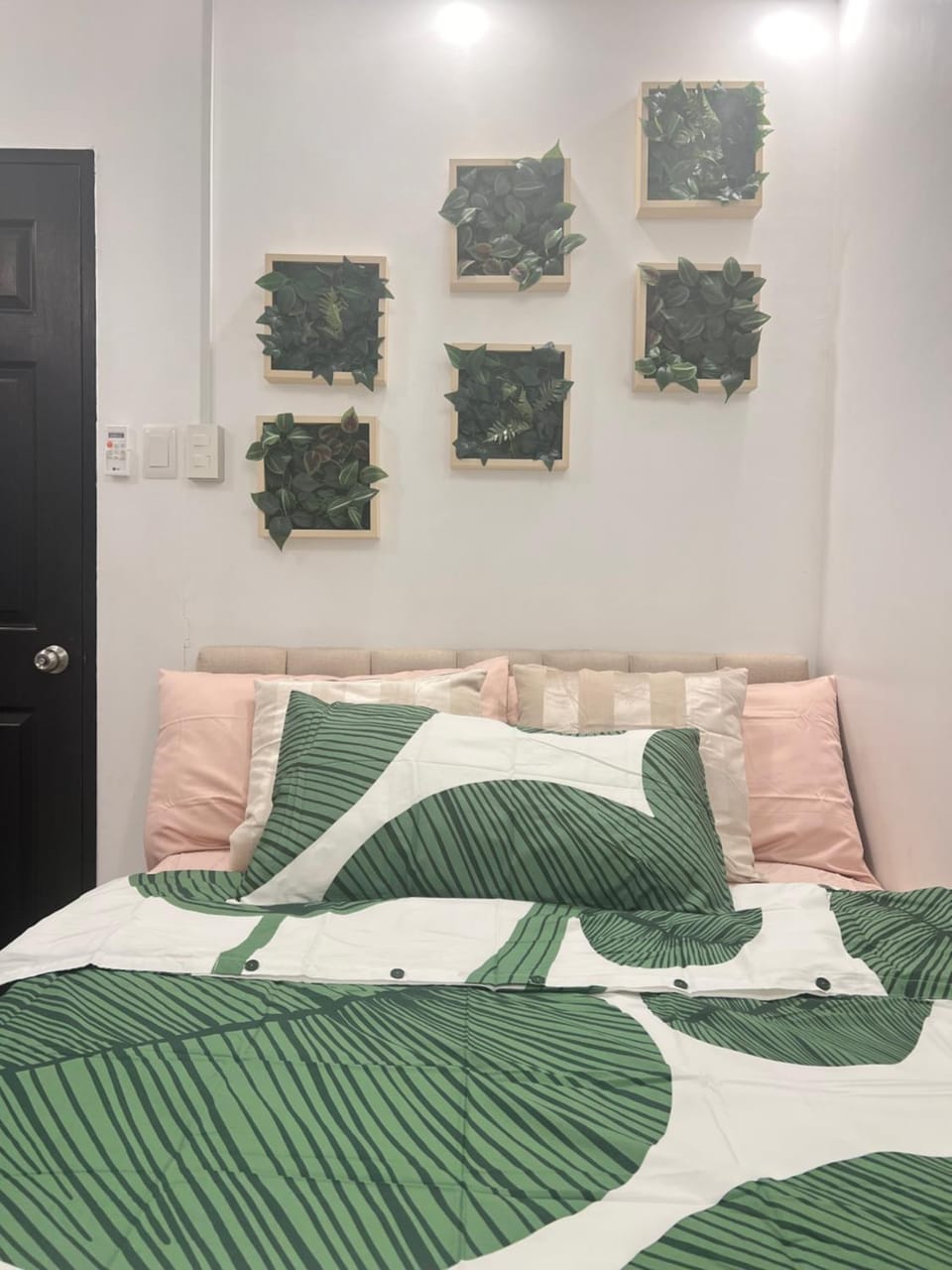Aesthetic 2BR Penthouse near NAIA with Pool House in Paranaque