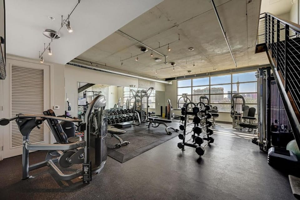 Studio High-Rise in Downtown Vegas Apartment in Las Vegas
