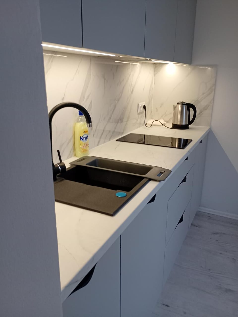 Apartament nr 10 - Kamienica Kameralna - Senatorska 4 - Dostęp na kod Apartment in Masovian Voivodeship