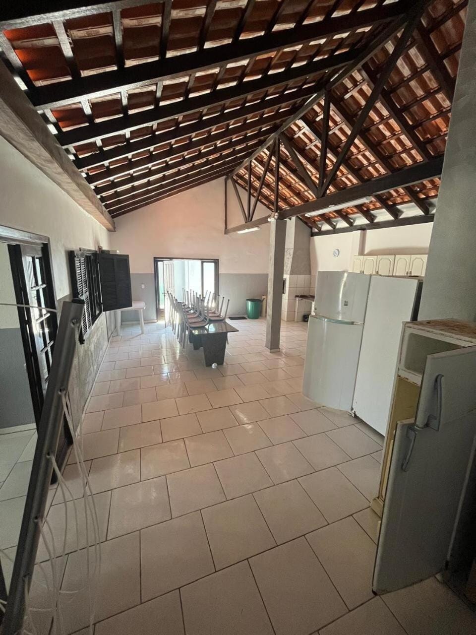 Kitchen or kitchenette, oven