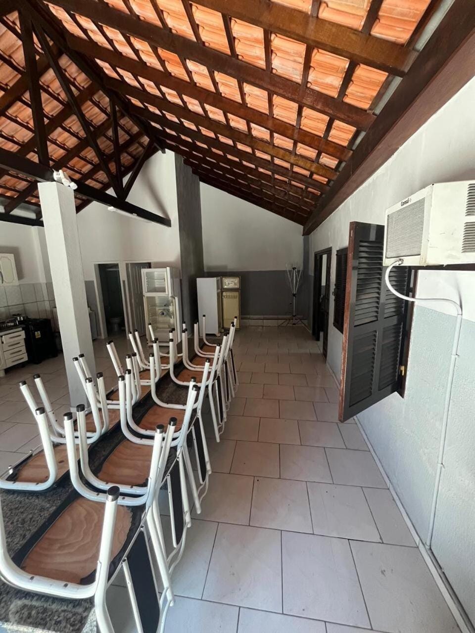 Kitchen or kitchenette, pet friendly, stove