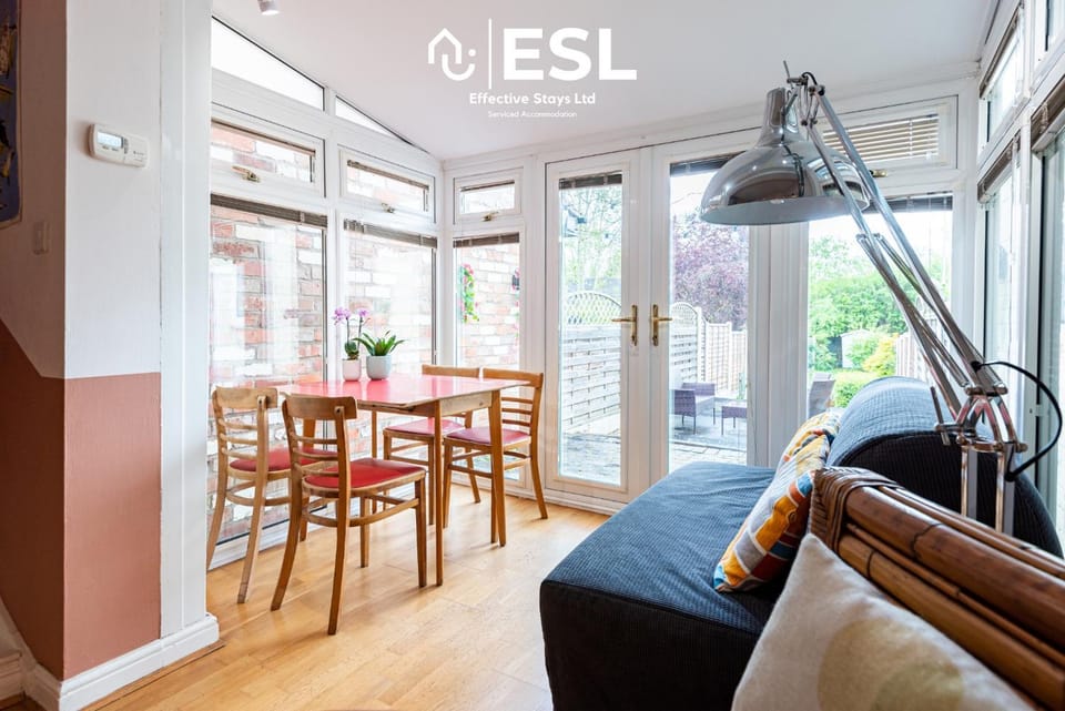 2 Bed Townhouse with Garden & Parking House in Shrewsbury