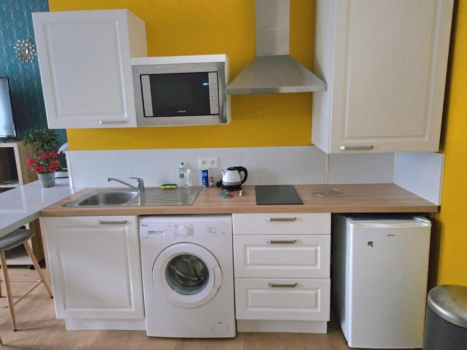 Studio du Pont Tournant Apartment in Normandy