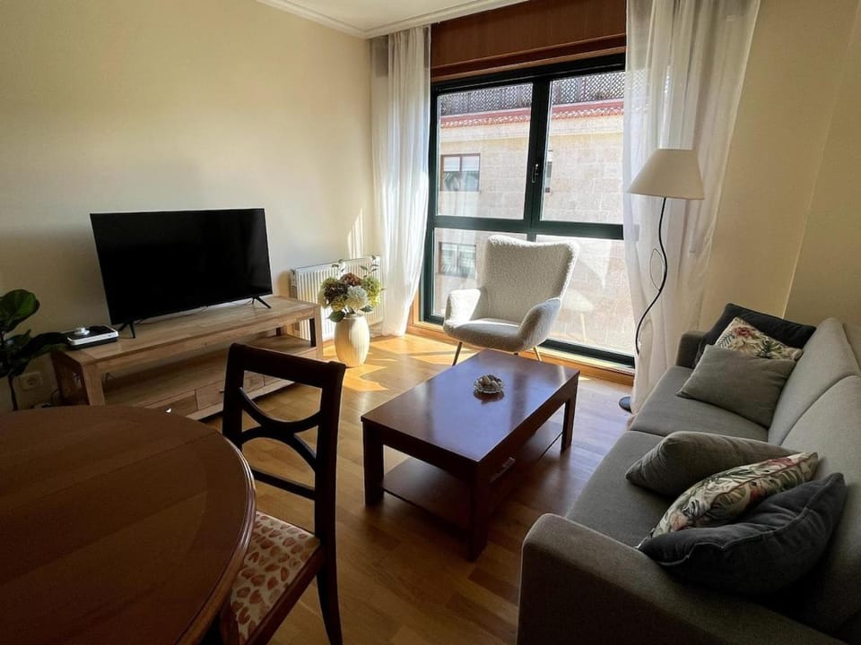 TV and multimedia, Living room, Dining area
