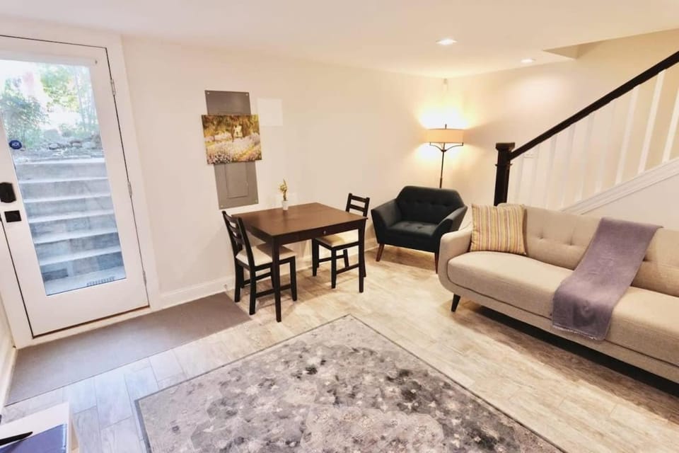 Lovely English Basement Apartment in Washington DC Apartment in District of Columbia
