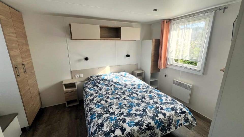 Bed, Bedroom, wardrobe