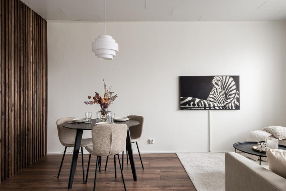 TV and multimedia, Kitchen or kitchenette, Dining area