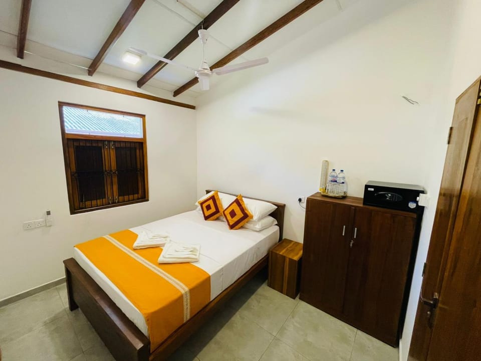 Luxe 2 Hiriketiya Bed and Breakfast in Southern Province
