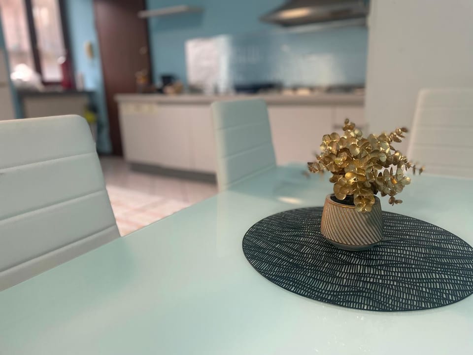 Kitchen or kitchenette, Kitchen or kitchenette