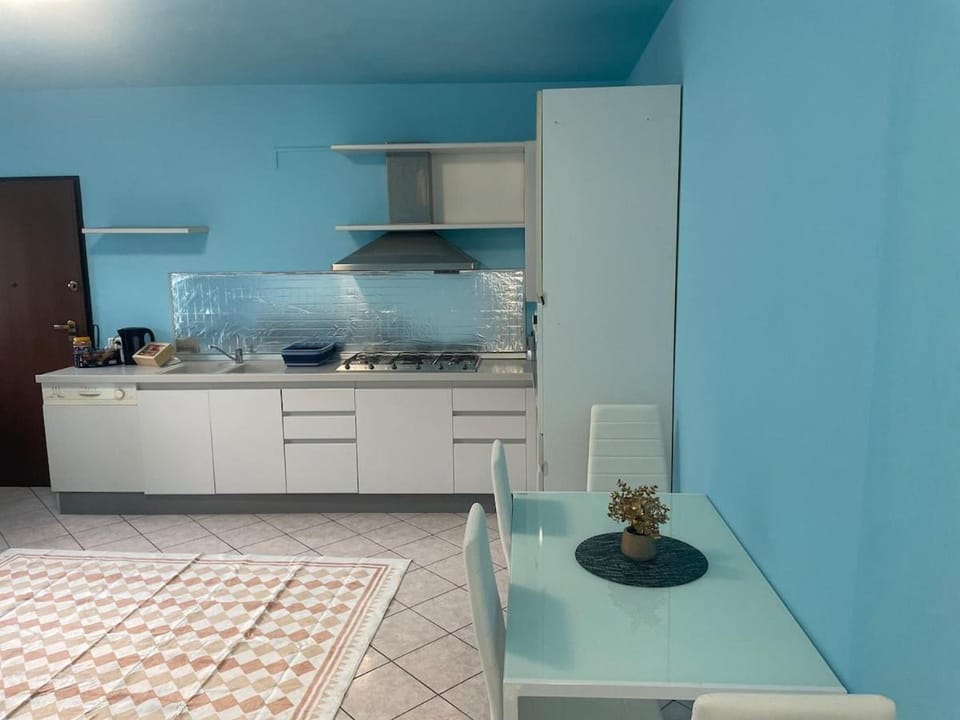 Kitchen or kitchenette, Kitchen or kitchenette, stove