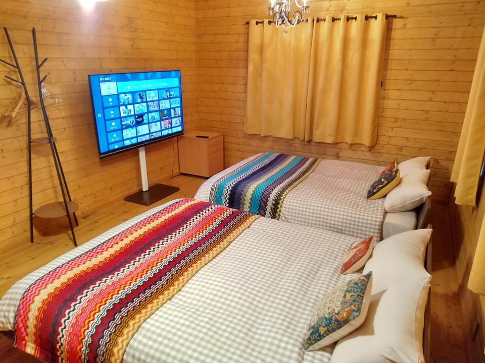 Bed, TV and multimedia
