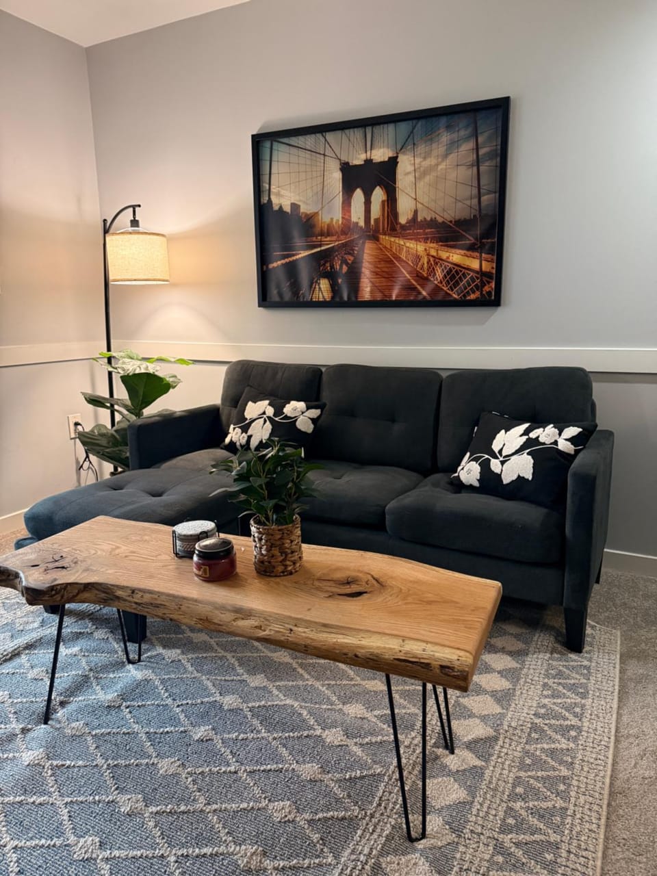 Chic City Apartment with parking Canal View RoofDeck Apartment in Indianapolis