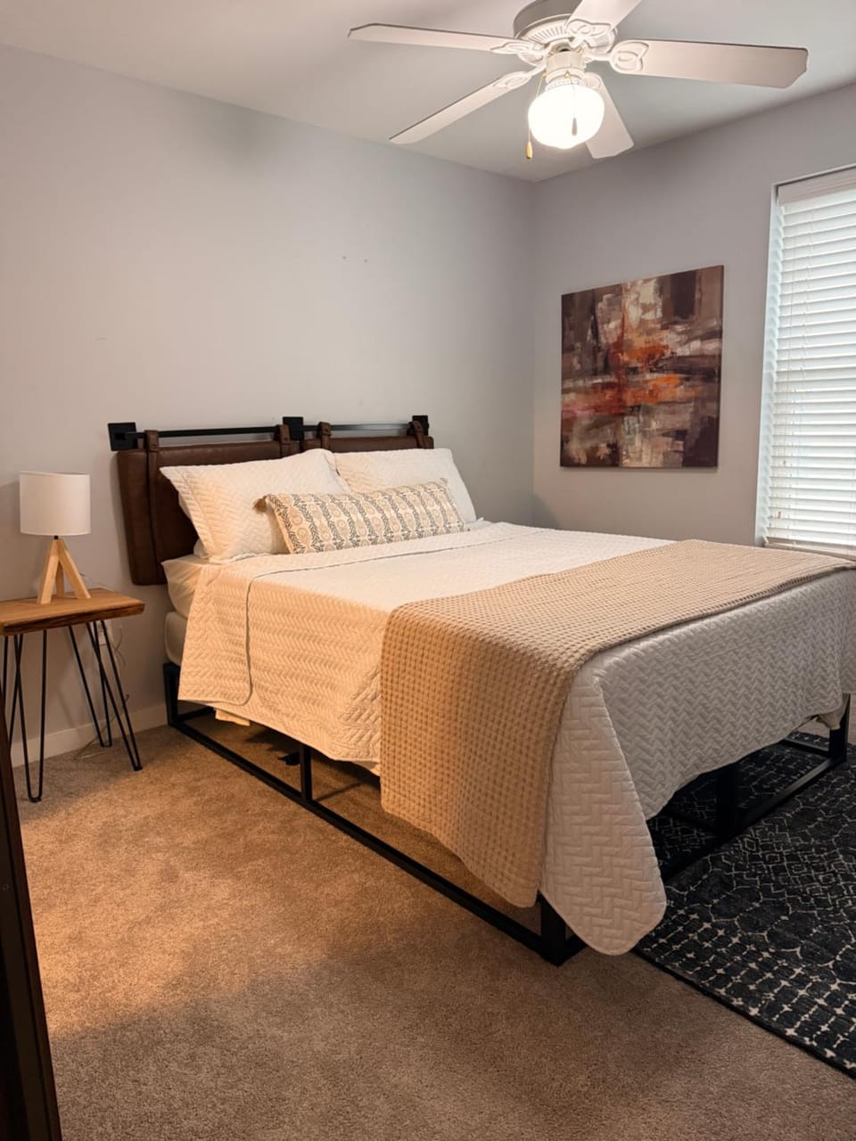 Chic City Apartment with parking Canal View RoofDeck Apartment in Indianapolis