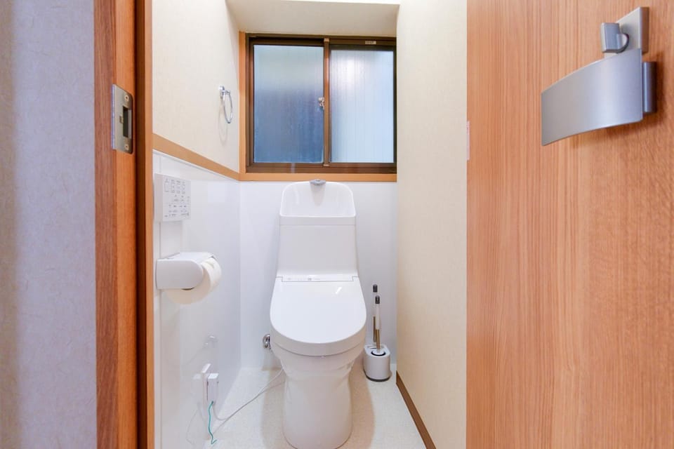 Toilet, Bathroom