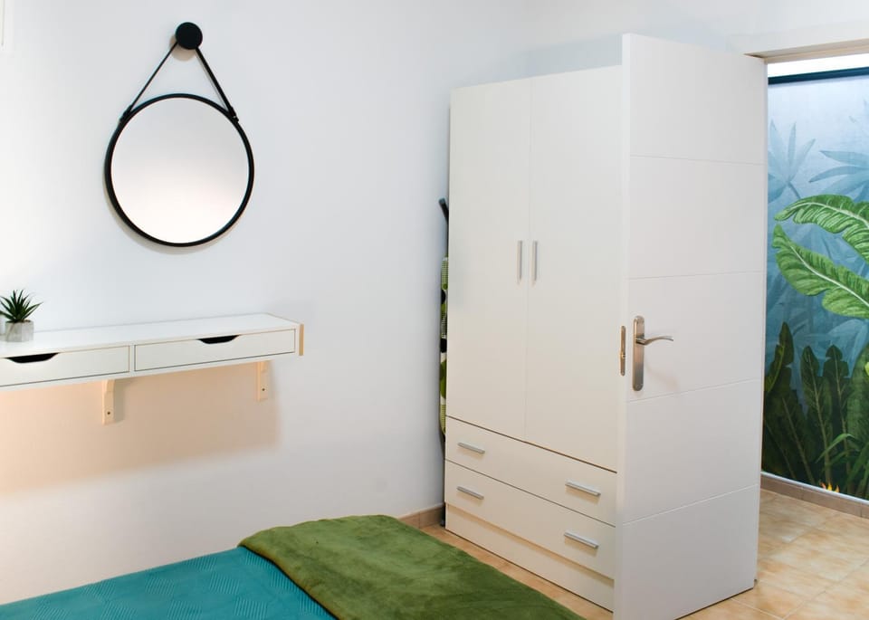 Bed, Bedroom, wardrobe