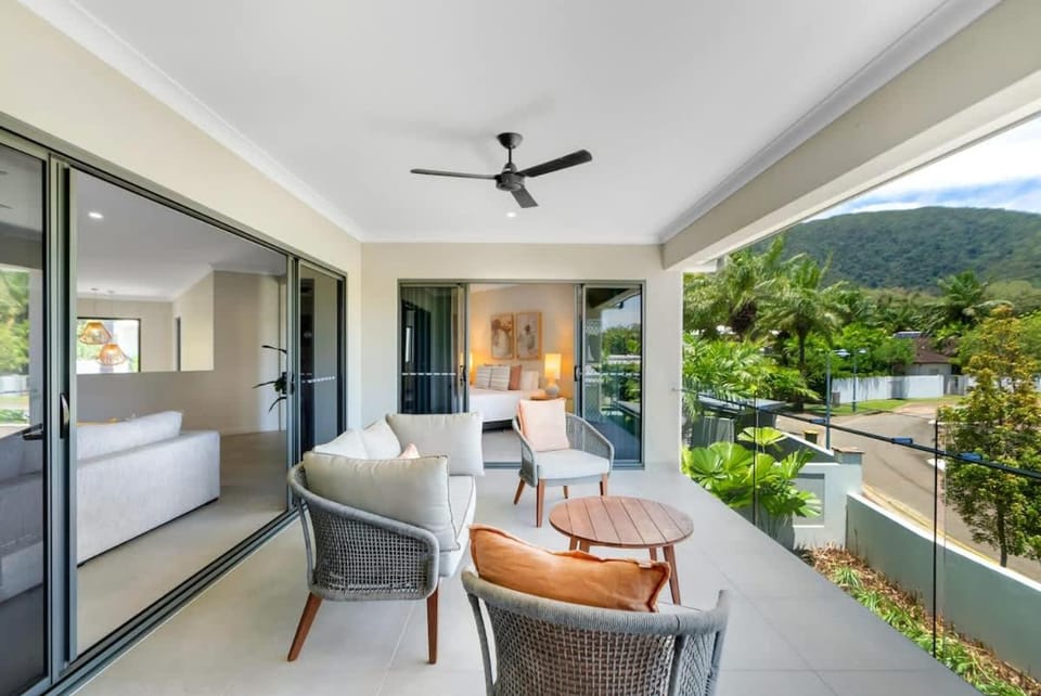 The Elysian at Argentea - Beachside Stay with Pool House in Palm Cove