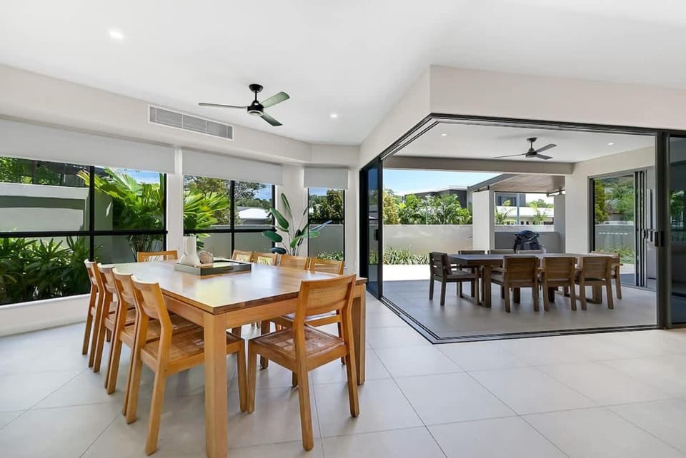 The Elysian at Argentea - Beachside Stay with Pool House in Palm Cove