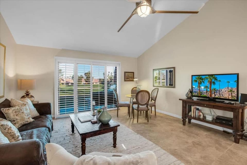 PD Resorter 2BR with Golf course views Apartment in Palm Desert