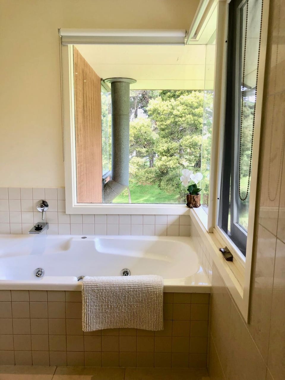 Lake Daylesford Villa2 Lake frontage pet friendly Villa in Daylesford