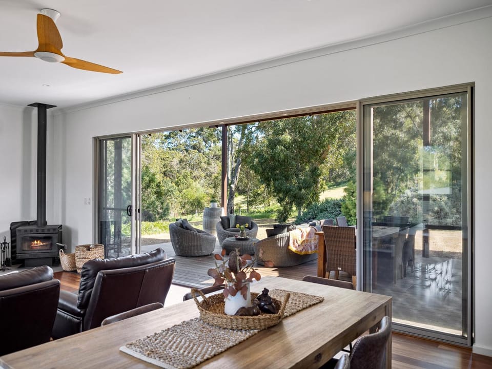 Patio, Living room, Seating area, Dining area