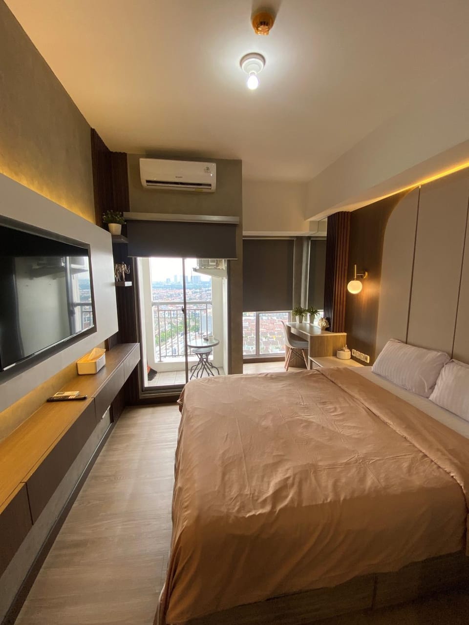 Bed, TV and multimedia, Photo of the whole room, Bedroom, air conditioner