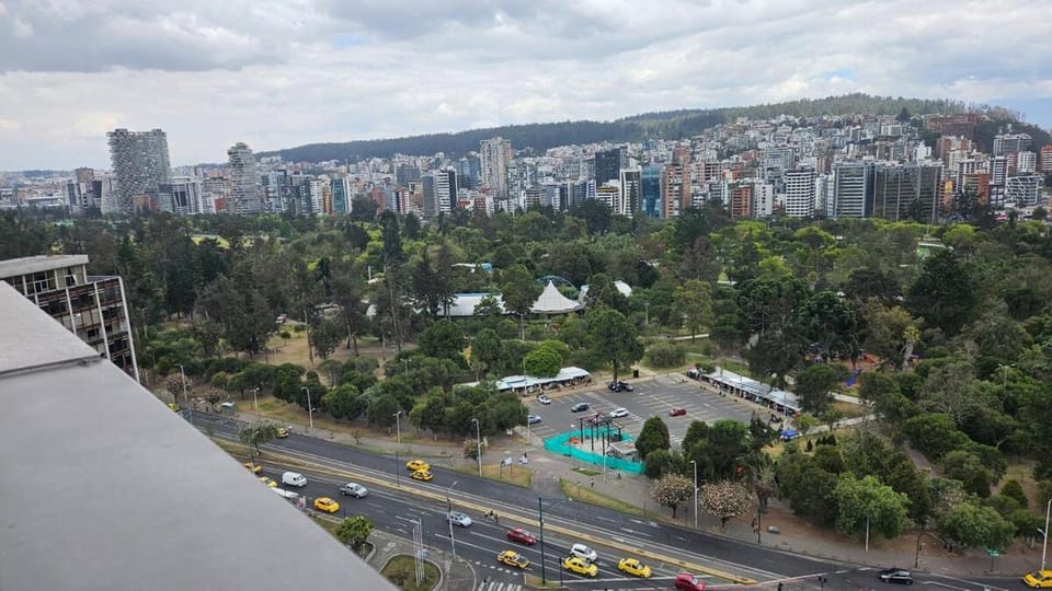 Suite de Lujo Tipo Estudio- Piso9 - La Carolina Apartment in Quito