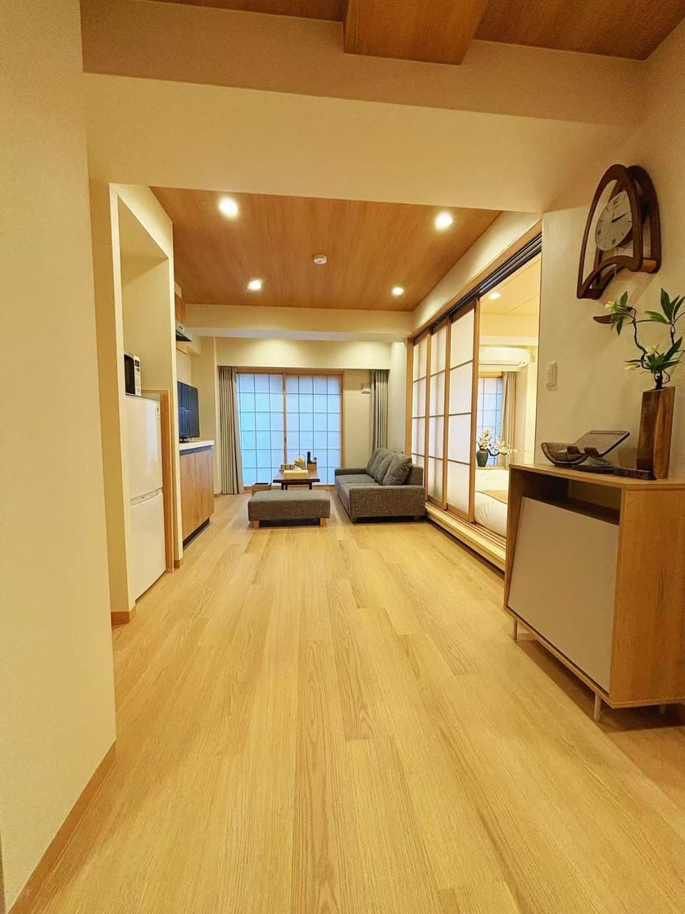 Photo of the whole room
