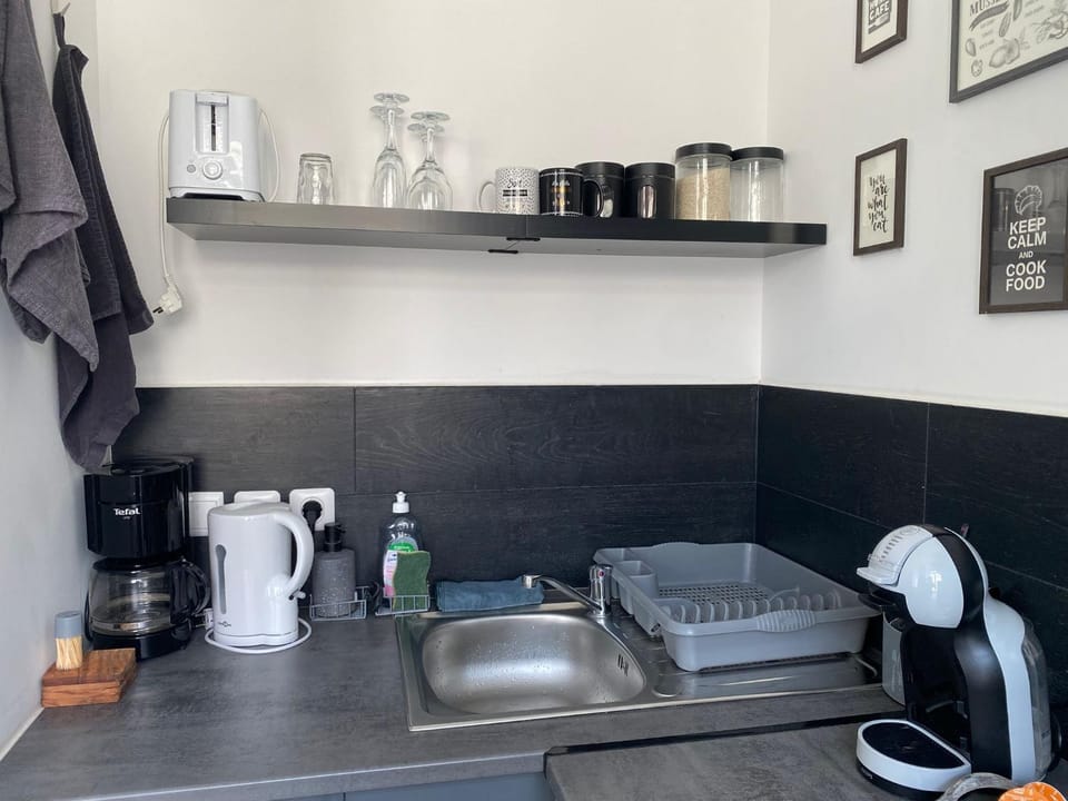 Coffee/tea facilities, toaster