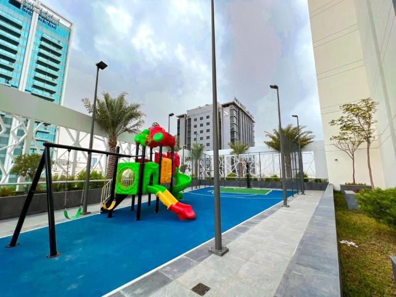 Elegant Studio Near Miracle Garden Dubai & Science Park, Close to American Hospital & 1 Min to City Centre Mall, Al Barsha Apartment in Dubai