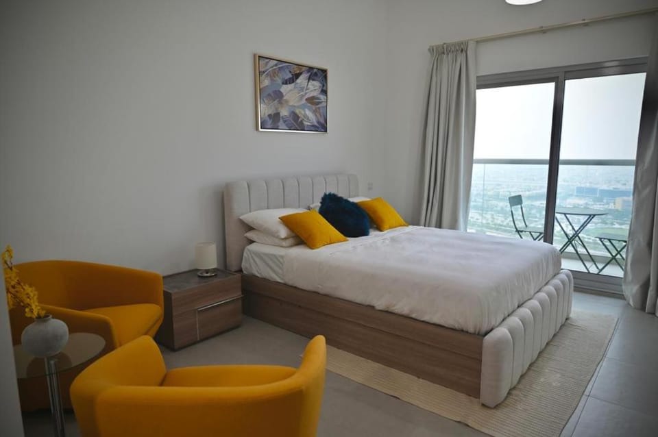Elegant Studio Near Miracle Garden Dubai & Science Park, Close to American Hospital & 1 Min to City Centre Mall, Al Barsha Apartment in Dubai