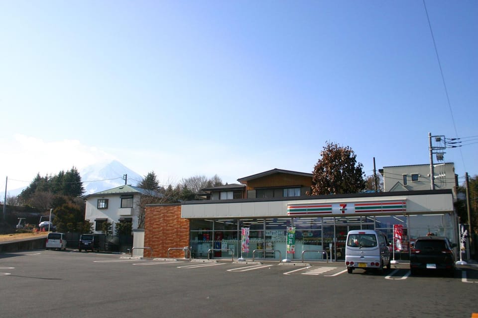 Neighbourhood, Other, Mountain view, Street view, Supermarket/grocery shop, Shopping Area, Location