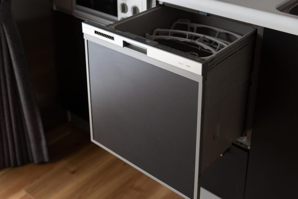 Kitchen or kitchenette, dishwasher, kitchen