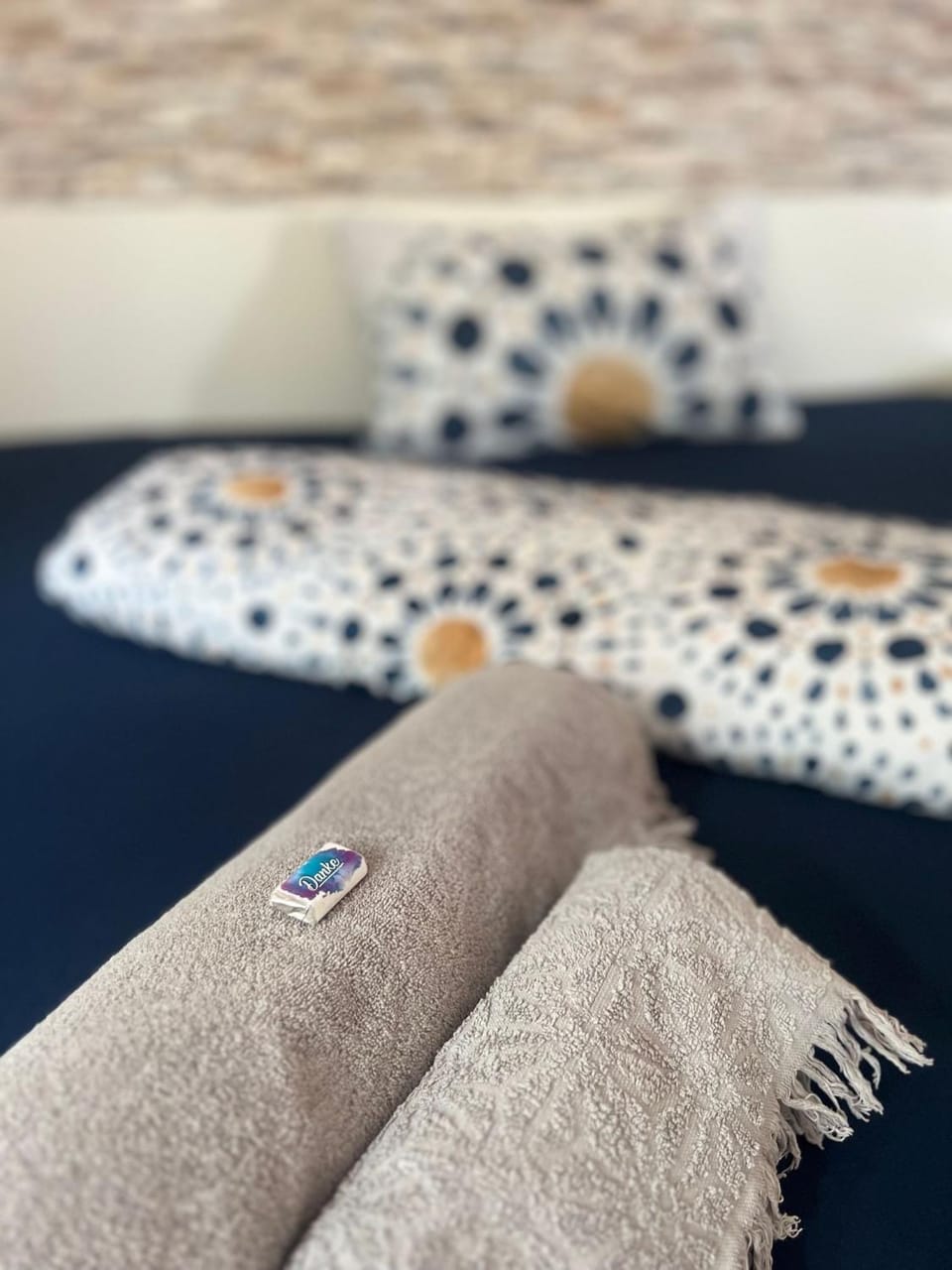 Bedroom, towels