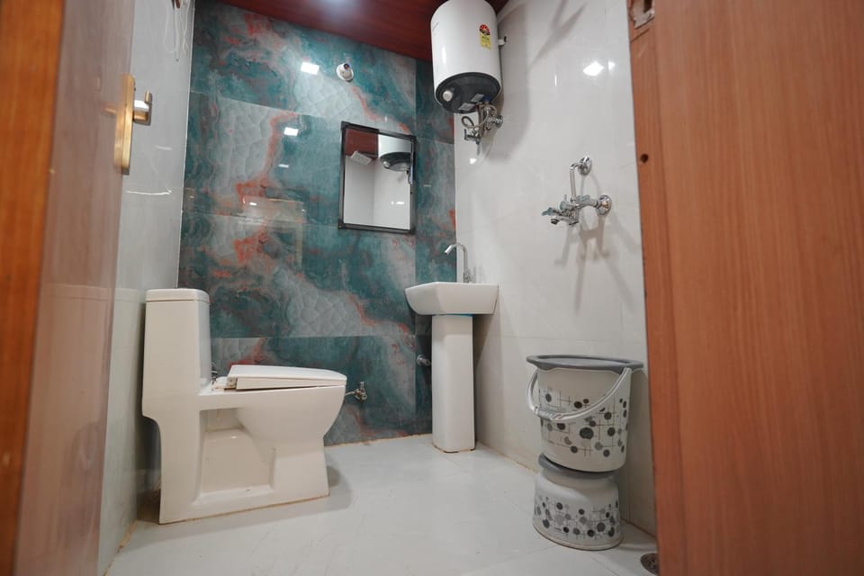 Hotel Vatika Royal Hotel in Uttar Pradesh