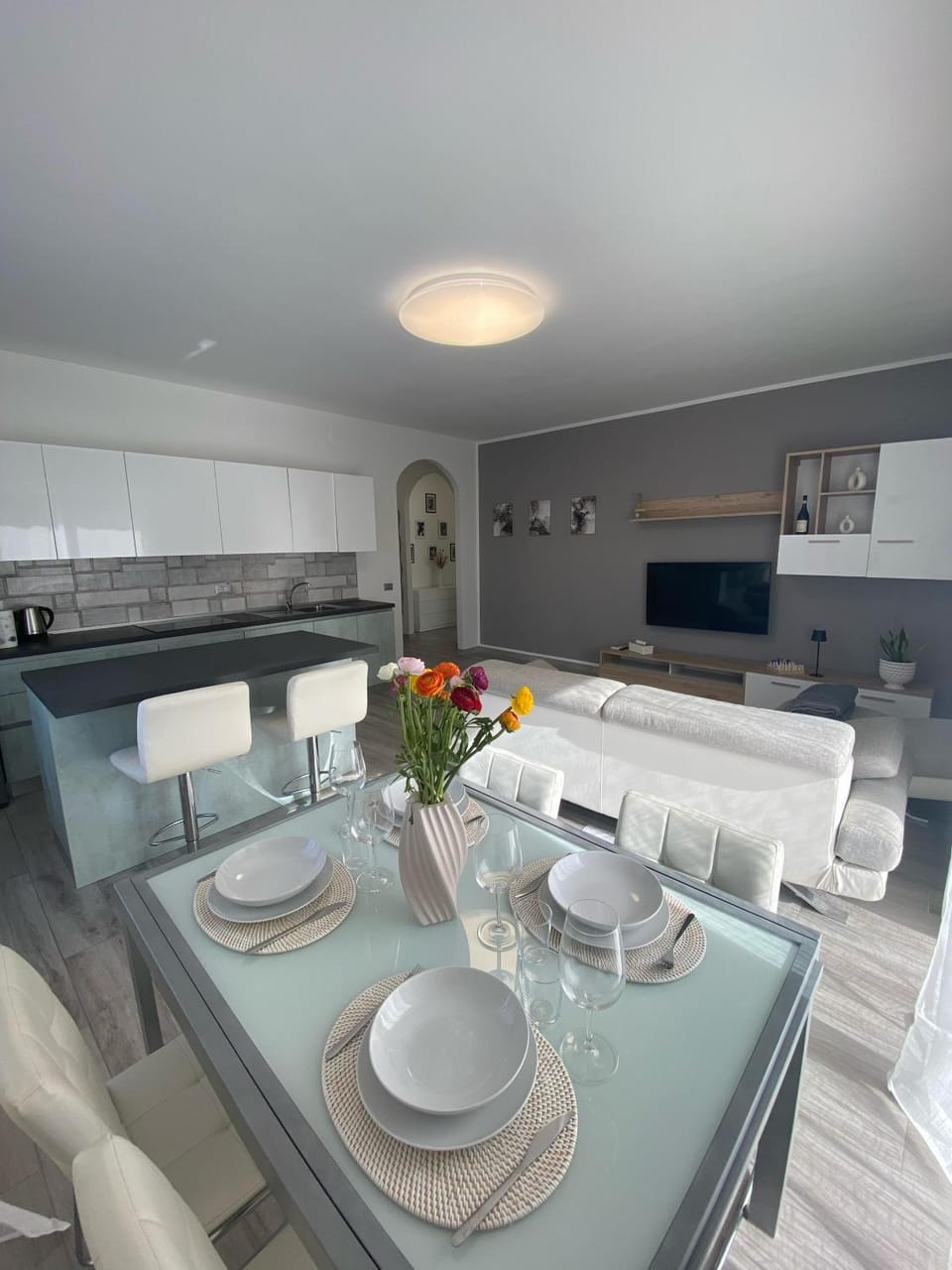 Kitchen or kitchenette, Living room, Dining area