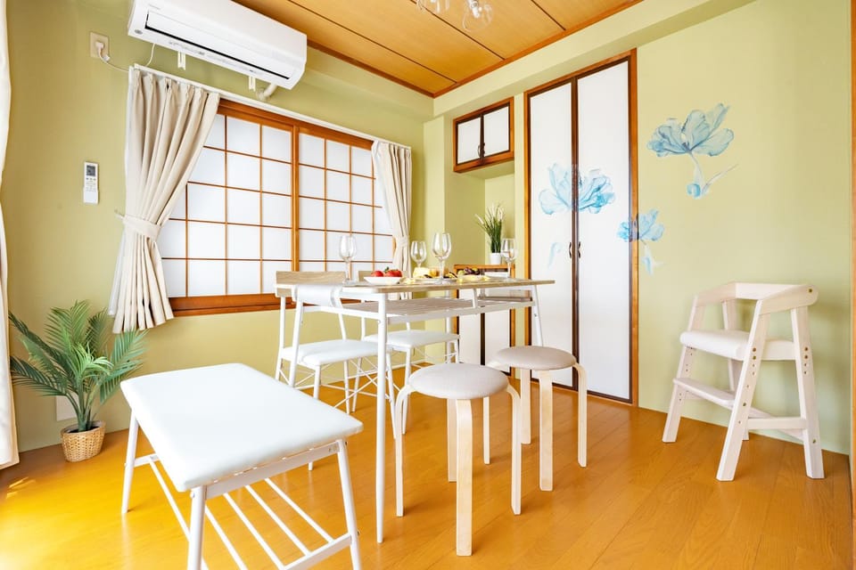 Living room, Dining area, air conditioner