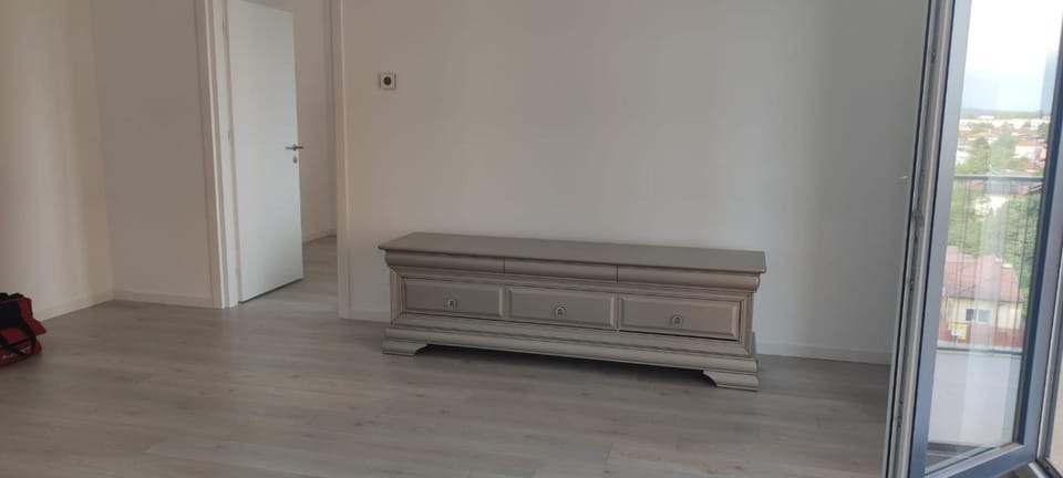 Shine Room Apartment in Prahova, Romania