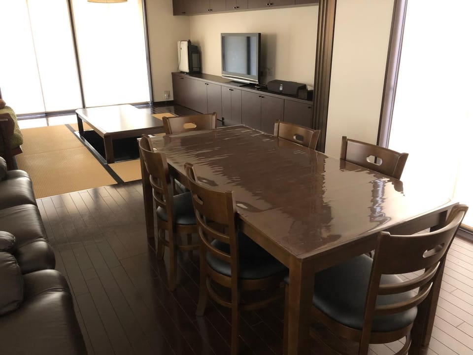 Living room, Dining area