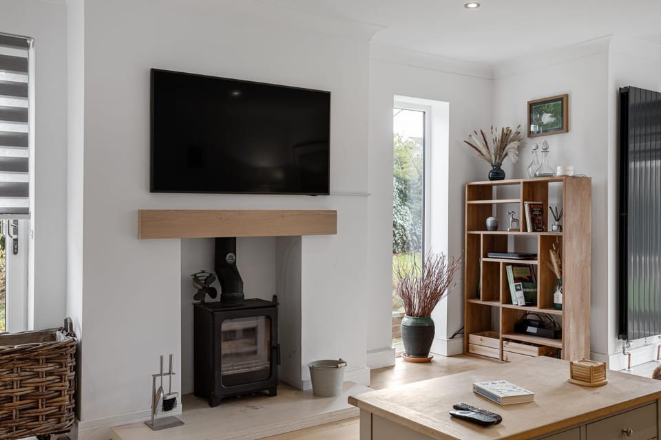 Living room, fireplace
