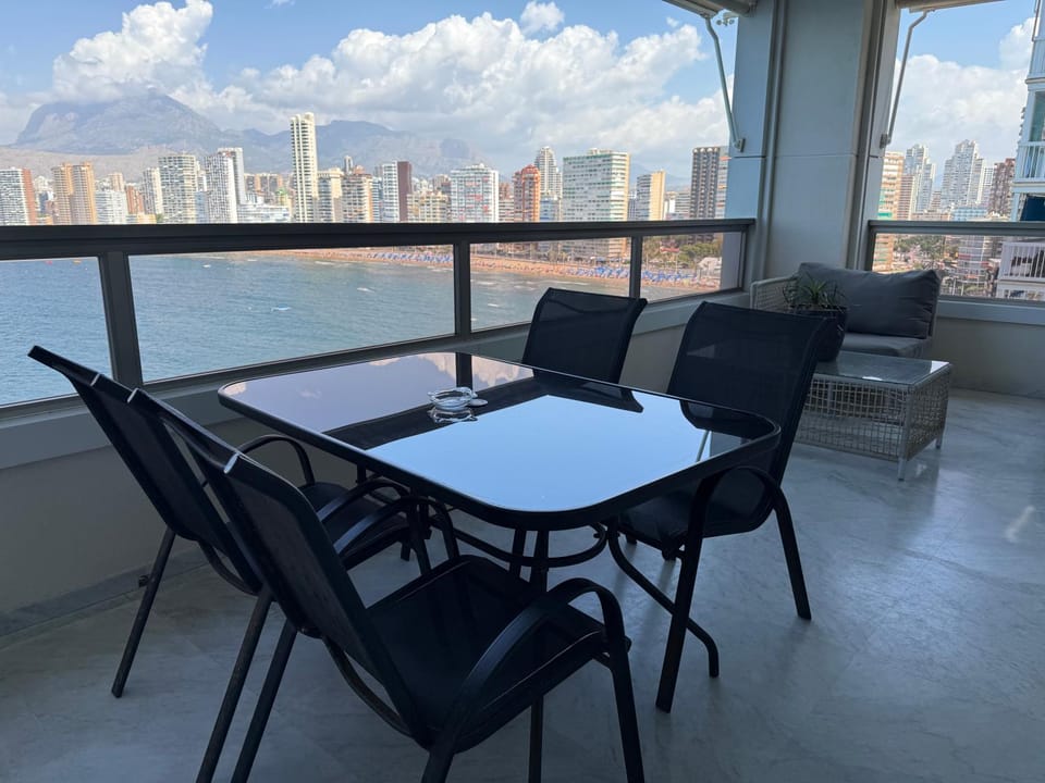 Excellent apartment in front of the sea! Apartment in Benidorm