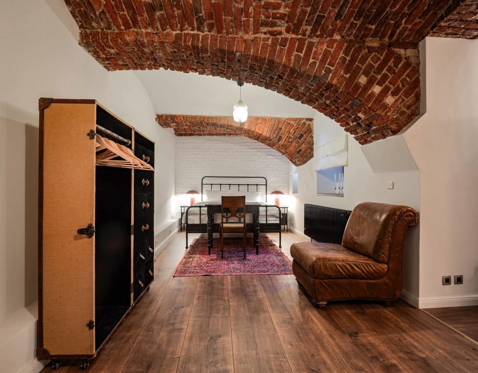 Bed, Library, Bedroom, wardrobe