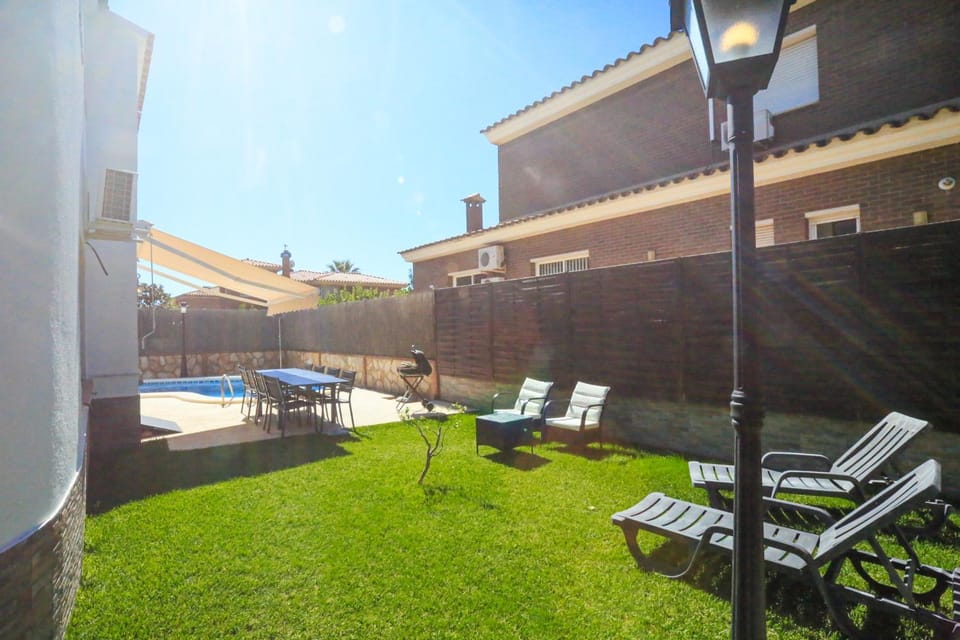 LITORAL COSTA DORADA - VILLA FIORELLA Only Families Villa in Cambrils