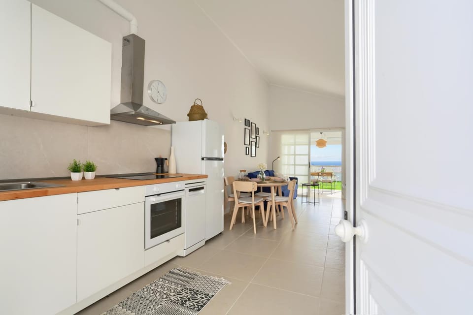 Recently renovated, with views, barbecue and outdoor shower Apartment in Castillo Caleta de Fuste