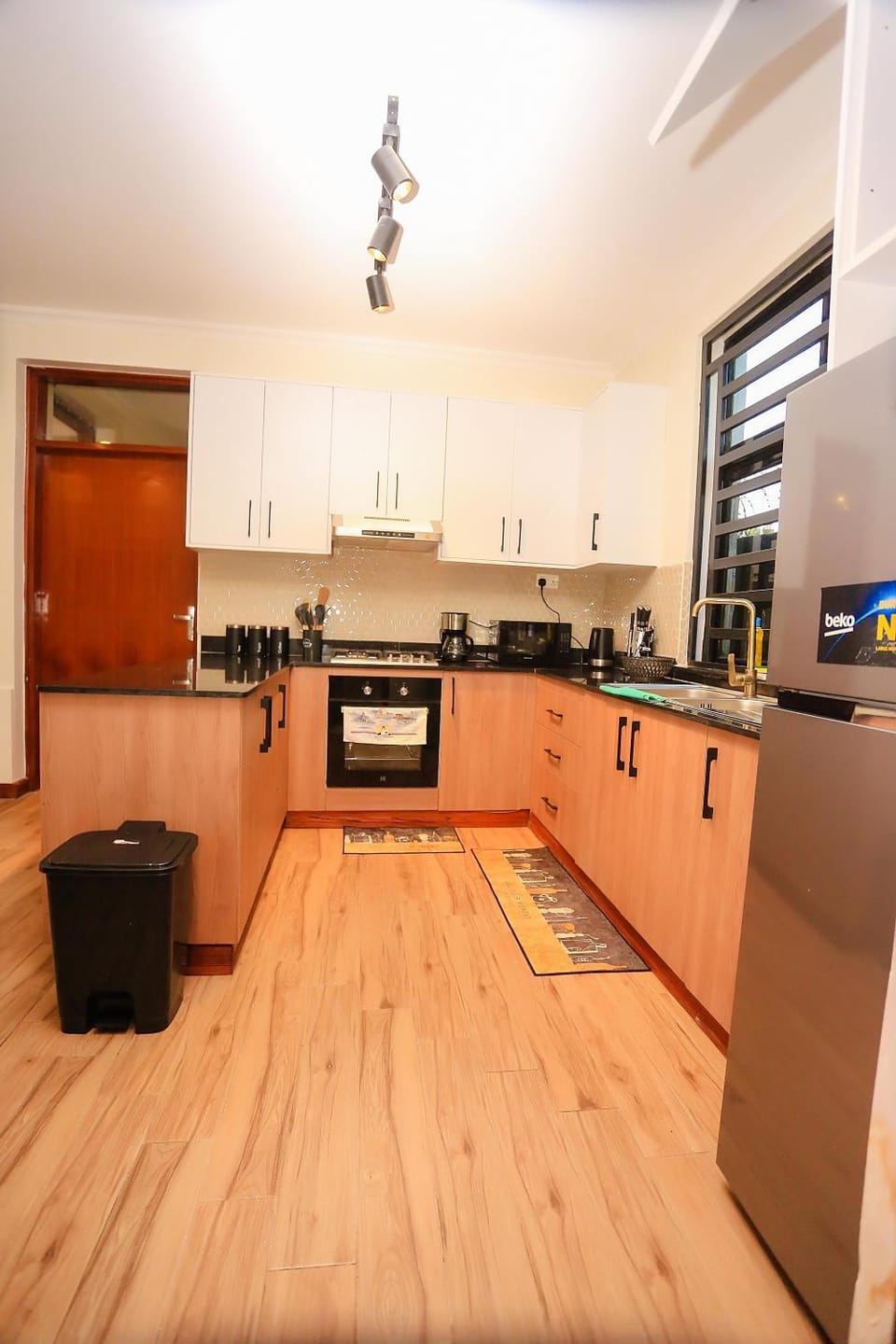 Kitchen or kitchenette, oven, stove