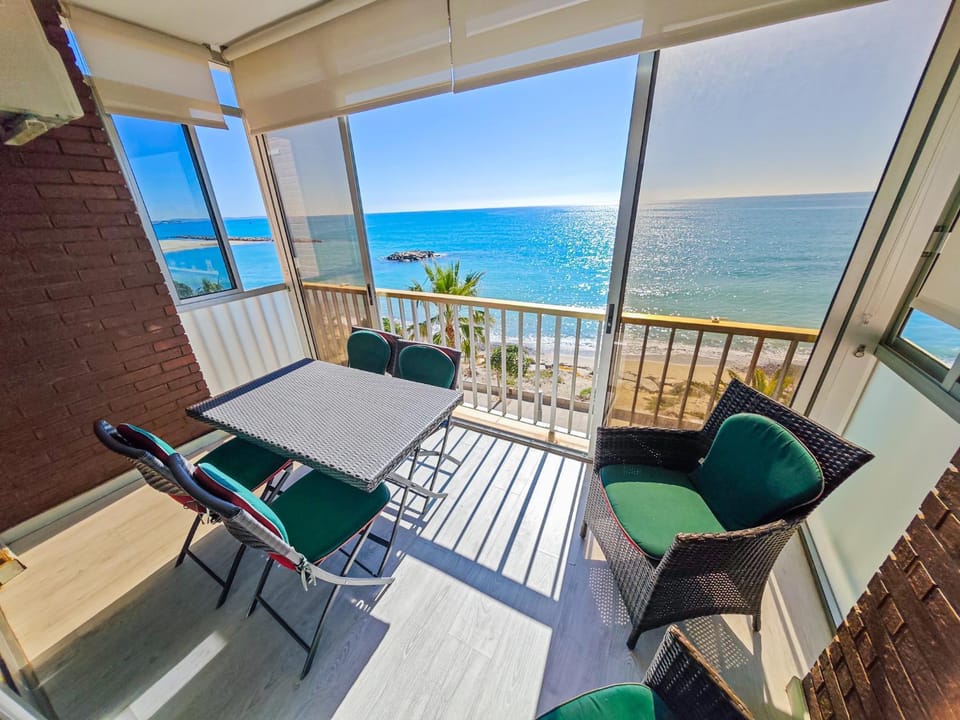 LITORAL COSTA DORADA - CANASTEL Only Families Apartment in Cambrils