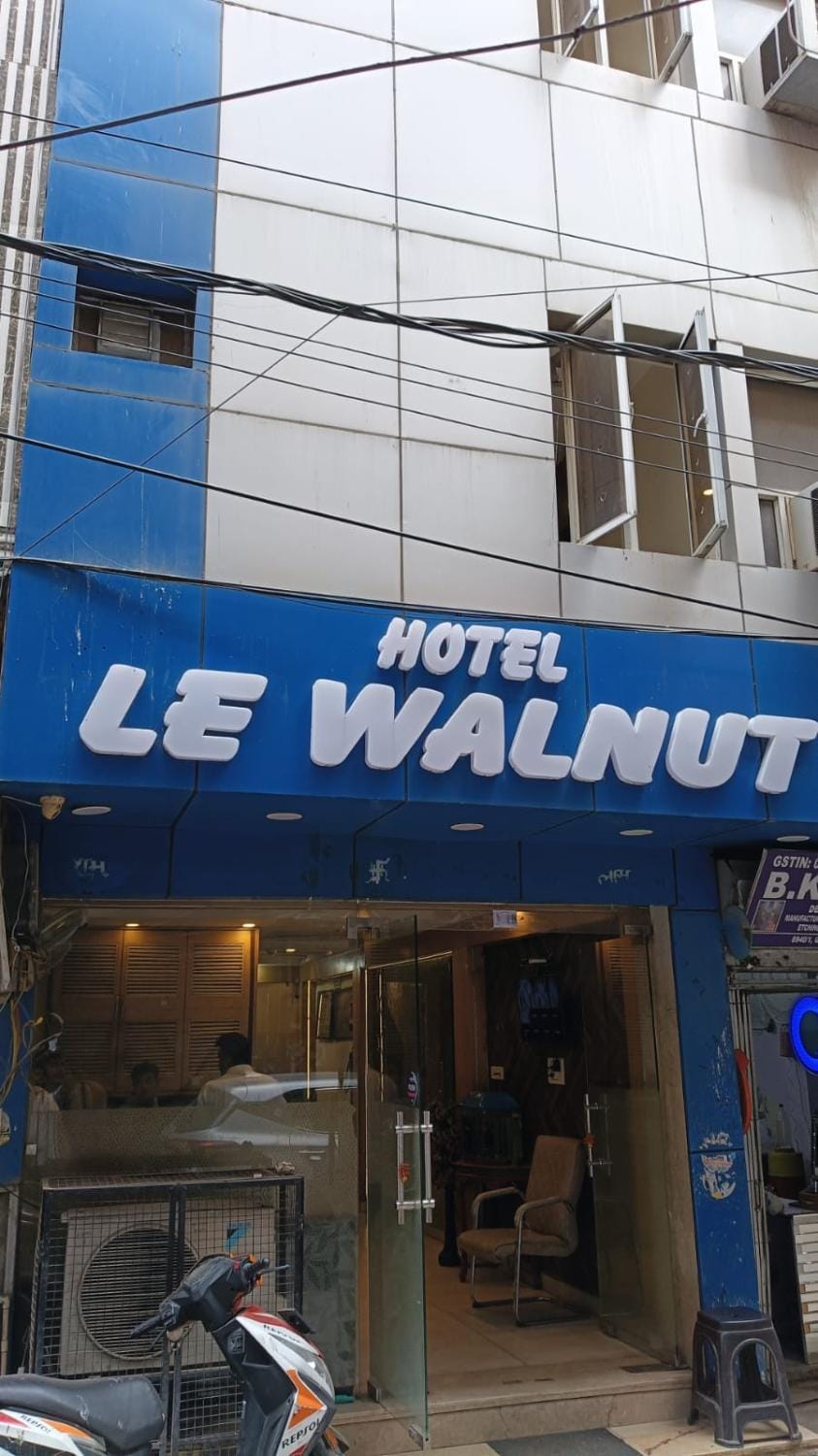 Hotel Le Walnut near New Delhi Railway Station Bed and Breakfast in New Delhi