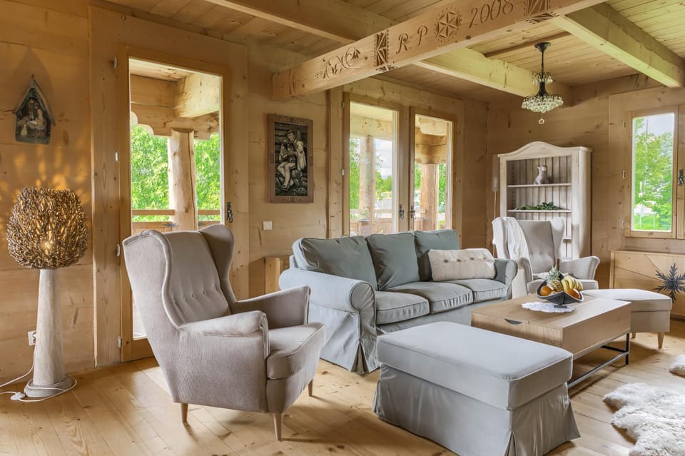 Living room, Seating area, fireplace