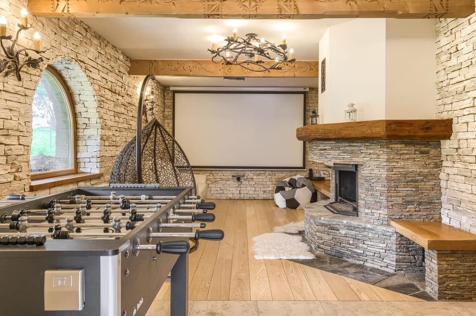 Communal lounge/ TV room
